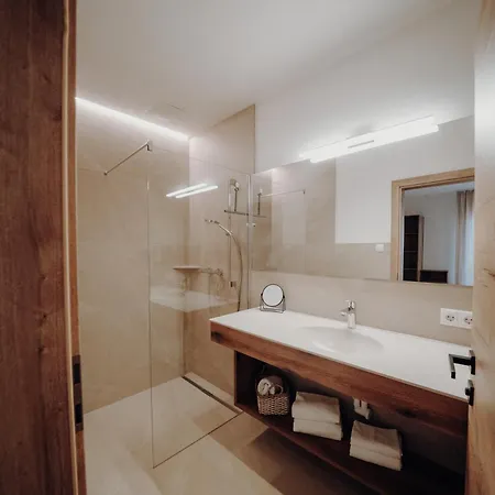 Kleinberg アパート フィルツモース