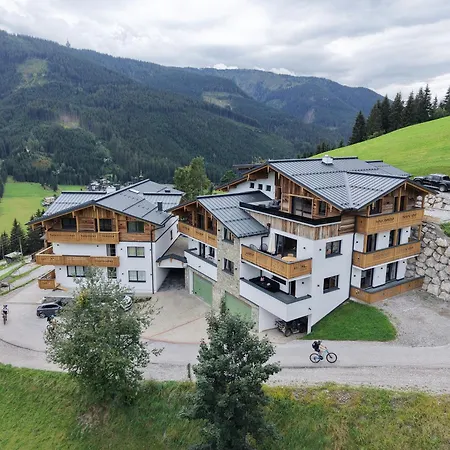 Kleinberg شقة